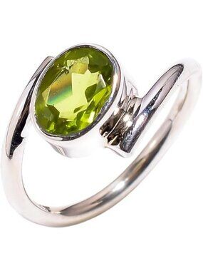 Peridot Elegant 8X6mm Bezel Set Gemstone 925 Silver Statement Ring